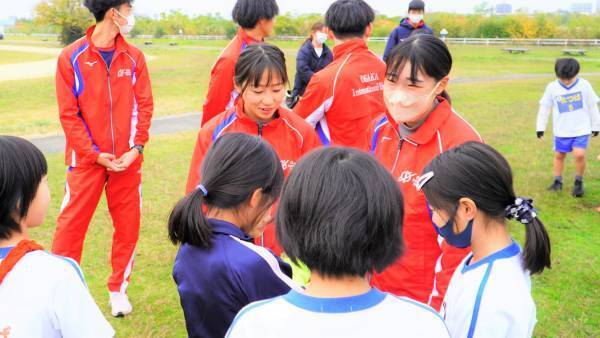 大阪国際大学・大阪国際大学短期大学部  陸上競技部の「全員駅伝」
