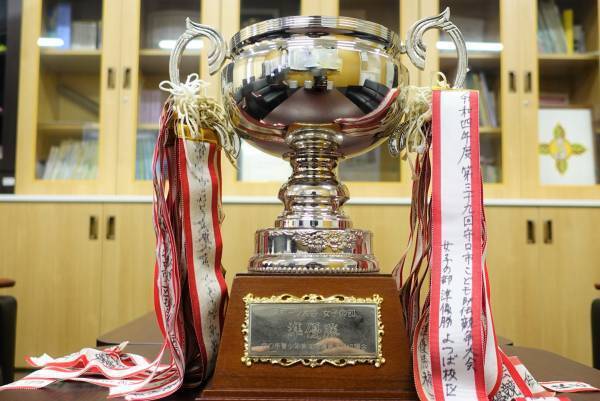 大阪国際大学・大阪国際大学短期大学部  陸上競技部の「全員駅伝」