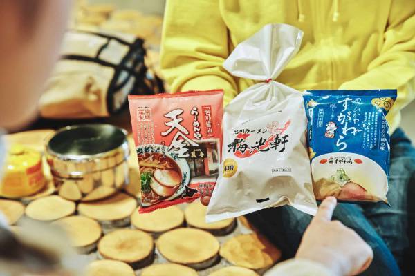 【OMO7旭川】旭岳の山上で、紅葉を眺めながら旭川ラーメンを食べる「旭岳紅葉ラーメンツアー開催」～ラーメンは全3種類、「すがわら」・「らーめんや天金」・「梅光軒」の中から選んで味わう～｜期間：2022年9月1日～9月30日