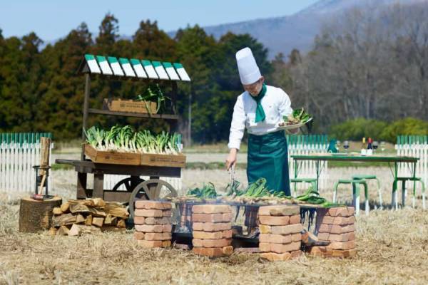 【リゾナーレ那須】旬のねぎを目前で豪快に焼き上げ、栃木県内のワイナリーで造られるワインとのペアリングも楽しめる「ねぎフェス」初開催｜期間：2022年11月1日～30日