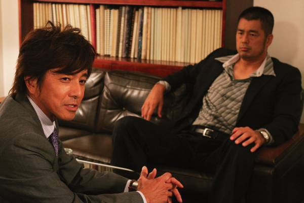 天獅子悦也原作による人気コミックを袴田吉彦主演で実写化 麻雀Vシネマ「高レート裏麻雀列伝 むこうぶち」シリーズ10作品 2月10日（木）からBS12 トゥエルビで放送スタート