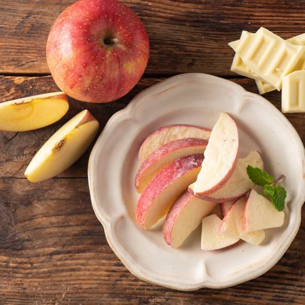 ＼ヒットの予感しかない！／見た目はりんご、味はチョコレート「りんご ショコラ染め」新発売！【久世福商店】