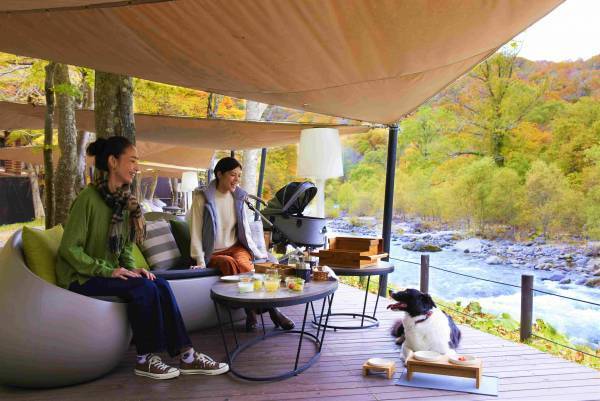 【奥入瀬渓流ホテル】貸切露天風呂のオプションが新登場　愛犬と一緒に奥入瀬渓流を満喫する「奥入瀬ペット旅」を提供｜提供期間：2022年6月1日～10月23日