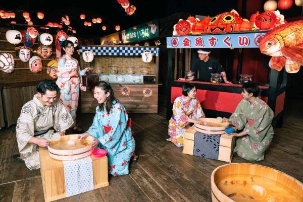 【青森屋】450個以上の金魚ねぷたに囲まれた「しがっこ金魚まつり」開催　～ポイの表面に運勢が浮かび上がる「ポイみくじ」が新登場～｜期間：2022年6月1日～8月31日