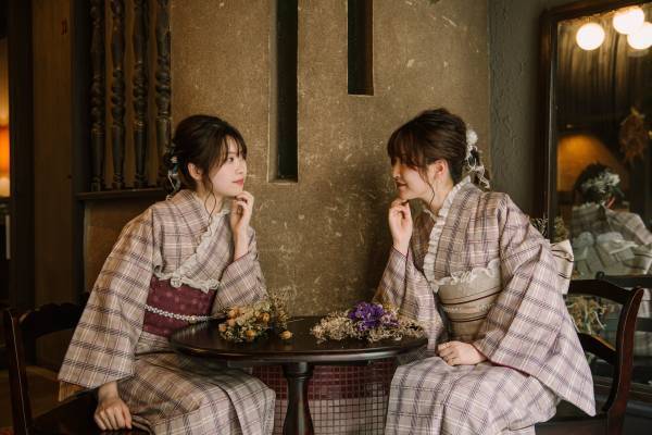 【平日特典キャンペーン】袴レンタルに可愛いレース衿無料サービス。大好評につき5月10日まで実施。