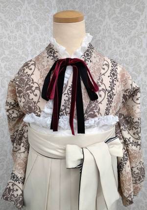 【平日特典キャンペーン】袴レンタルに可愛いレース衿無料サービス。大好評につき5月10日まで実施。