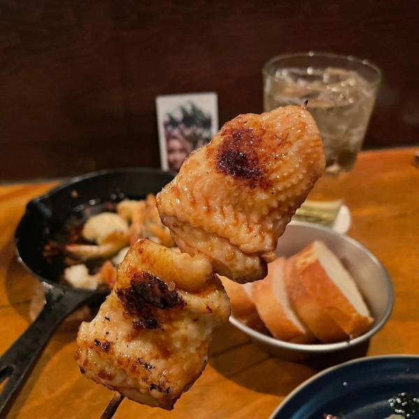 加工女子キャンパーサチコさんが「鳥正」伝承の手羽焼き店「CAMP TEBA/キャンプテバ」をオープン！