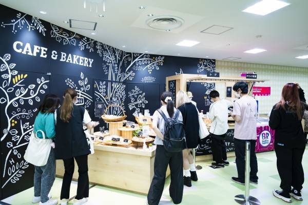 学生たちが自然と集まる親しみやすい場所へ 次世代型学生食堂 全面リニューアルオープン