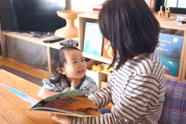 新人絵本作家を応援する？ みらい絵本サブスクはじまります