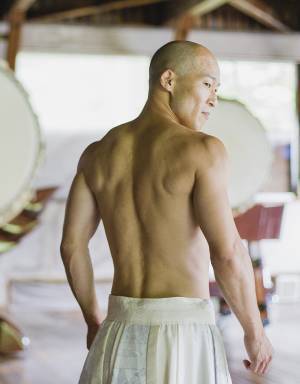 和太鼓に選ばれた男・佐藤健作とダンサー森山開次の競演　『佐藤健作和太鼓ライブ 遊心 YUSHIN 』戸隠・是色館にて開催決定　カンフェティでチケット発売