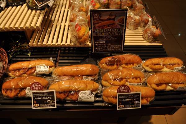 『ライフらしさ』を詰め込み、衣食住がそろって２年ぶりに復活！　12/7（水）、「ライフ初芝店」を建て替え改装オープン！