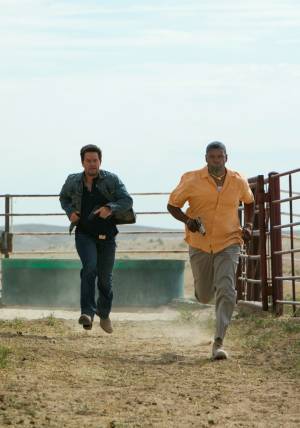 D・ワシントン＆M・ウォールバーグ主演、覆面警官がド派手なバトルを繰り広げる痛快バディムービー。 「2ガンズ」 3月19日（土）よる7時～BS12 トゥエルビで放送