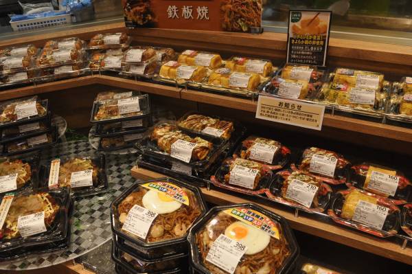 雨や暑い日が続くこれからの季節に大活躍の「ライフネットスーパー」　6月に導入店舗70店舗を達成！