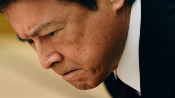 ＜洋服の青山＞ 三浦友和さんと橋本環奈さんが百人一首で真剣勝負　洋服の青山初売り限定CM『師走篇』を１２月２９日から全国放送