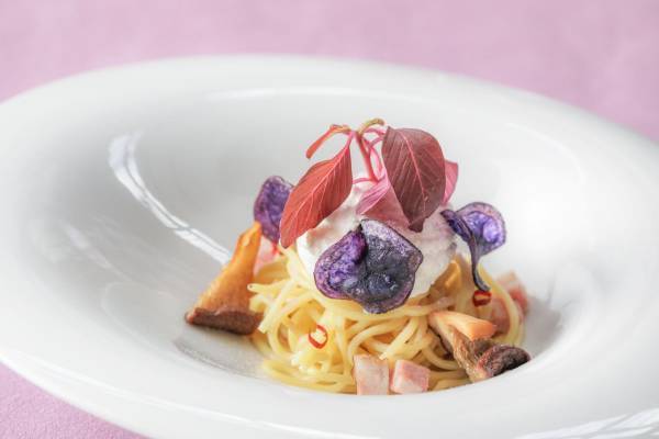 トレンドカラー“パープル”がテーマのプリンセススイーツに心ときめく！「プリンセスアフタヌーンティー～Lovely Purple～」販売