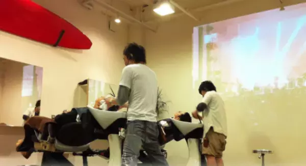 阪急武庫之荘駅から徒歩1分で深夜23時まで営業！忙しいビジネスマンに人気の『メンズ美容室 BAGUS』の情報を駅近ドットコムで公開