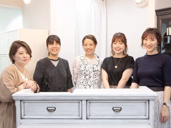 青葉台駅西口から徒歩1分！ダメージレスにこだわる美容室『salon de merci 青葉台』の情報を駅近ドットコムで公開