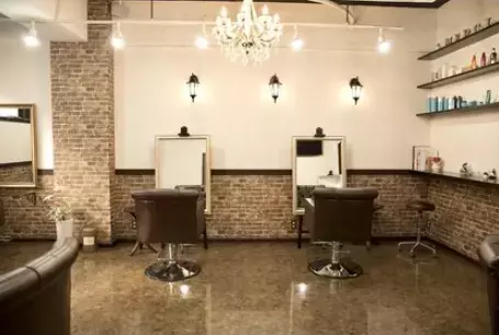 青葉台駅西口から徒歩1分！ダメージレスにこだわる美容室『salon de merci 青葉台』の情報を駅近ドットコムで公開