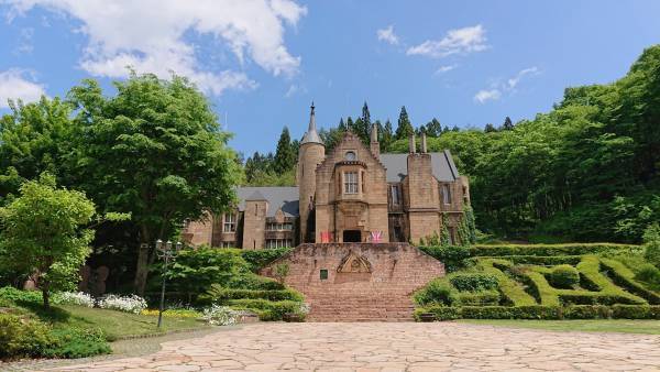 花も団子も楽しむ女子旅！変身願望、お姫様願望を叶えた後は、3月1日スタートのグルメバイキングに舌鼓。大江戸温泉物語 【女子旅】にお薦めの4つの宿