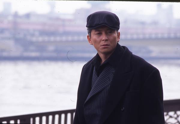 哀川翔×前田耕陽のアクション娯楽作。黒沢清監督の初期監督作品。「勝手にしやがれ！！」シリーズ、6週連続一挙放送！ 11月1日（火）よる7時～BS12 トゥエルビで全国無料放送