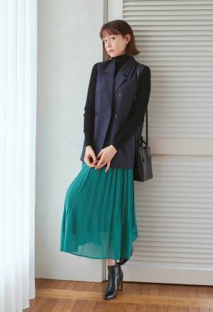 トリンドル玲奈さんを起用し「ザ・スーツカンパニー」のワークスタイルを提案　秋冬向け商品のwebコンテンツを公式サイト内に開設