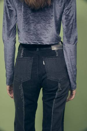 5月23日 PRIVEVE×SOMETHING スリートーンフレアデニムパンツ発売