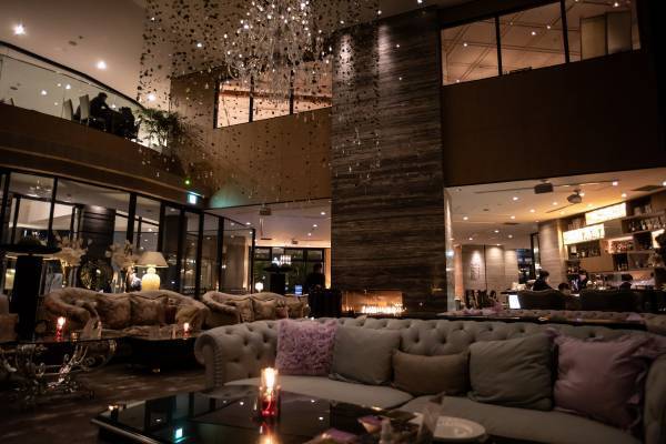 【名古屋】シャンパンを片手にDJライブミュージックを楽しむ大人なナイトラウンジ『DJ Champagne Night』開催