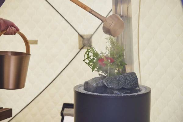 【リゾナーレ小浜島】満天の星や朝日を眺めながら、ビーチの屋外型サウナでリフレッシュできる「夜明けのビーチサウナ」開催 ～サウナの後は隣接するプールを貸し切り、整い時間を堪能～｜期間：2023年1月24日～2月28日