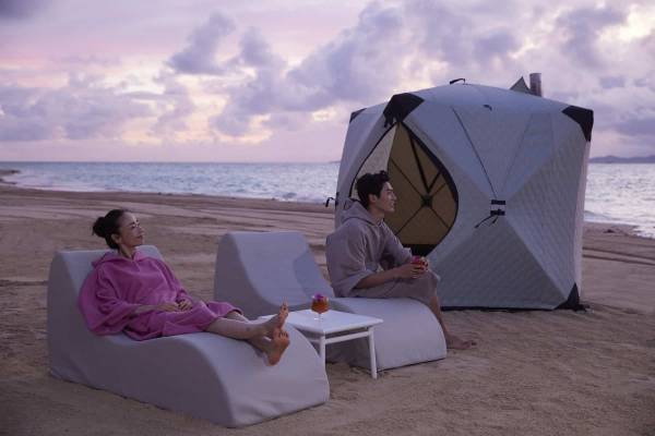 【リゾナーレ小浜島】満天の星や朝日を眺めながら、ビーチの屋外型サウナでリフレッシュできる「夜明けのビーチサウナ」開催 ～サウナの後は隣接するプールを貸し切り、整い時間を堪能～｜期間：2023年1月24日～2月28日