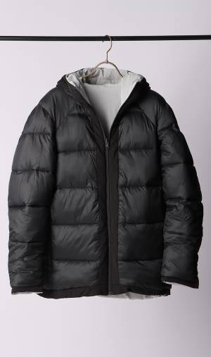 ＜洋服の青山＞ コスパの良い高機能シリーズ『ゼロプレッシャー企画』　４WAYストレッチのリバーシブルコートを新たに発売