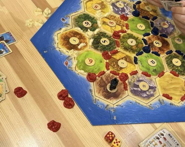 日本初！？ボードゲームと英会話/国際交流が同時に楽しめる 「DyCE(ダイス) Global Board Game Cafe」が9月3日渋谷にオープン！！