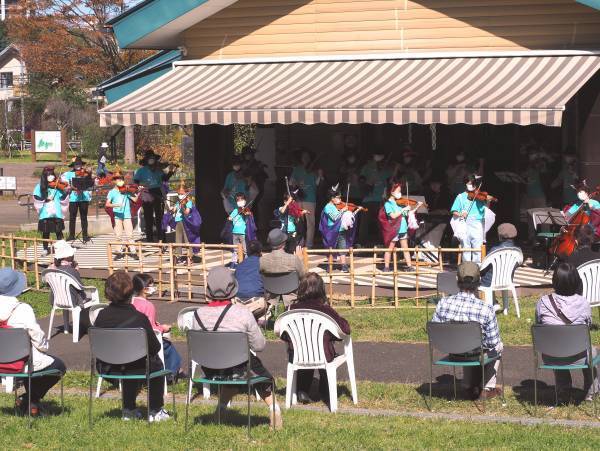 小山内裏公園　ハロウィンコンサート　10月29日（土）