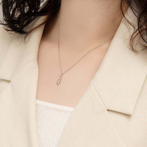 ケイウノ　クリスマス新作チャーム 魔法の小瓶をモチーフにした『Flacone piccolo(フラコーネ ピッコロ)』 4デザイン、12種類のカラーストーンからセレクト