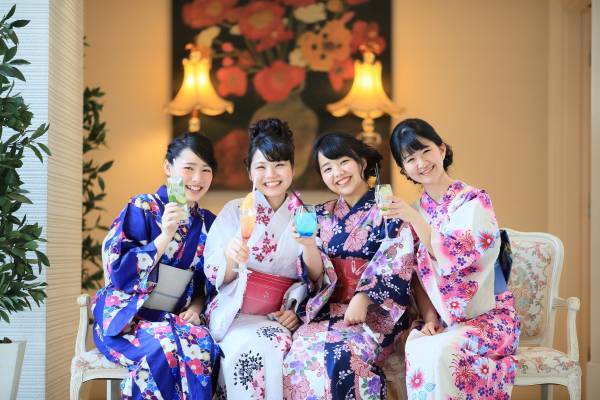 横浜で「夏祭りアフタヌーンティー in ラナイテラス」開催！ハワイアン・ラグジュアリー・ラウンジを3日間限定で一般開放