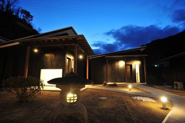 わんちゃん専用おせちプレゼント！ ＜年末年始限定＞愛犬と泊まれる温泉宿「ゆるり西伊豆」他4施設にて