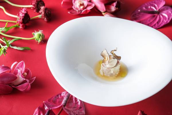 “食材の宝庫”石川県の旬の幸と、地元愛知県の食材を掛け合わせたアーティスティックなフレンチコース 『TAKUMIフレンチコース～石川県からの贈り物～』 期間限定販売