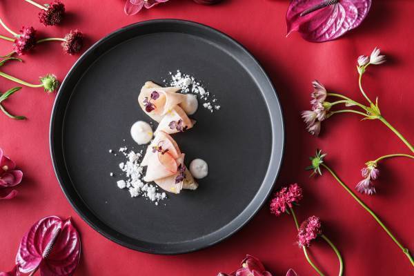 “食材の宝庫”石川県の旬の幸と、地元愛知県の食材を掛け合わせたアーティスティックなフレンチコース 『TAKUMIフレンチコース～石川県からの贈り物～』 期間限定販売