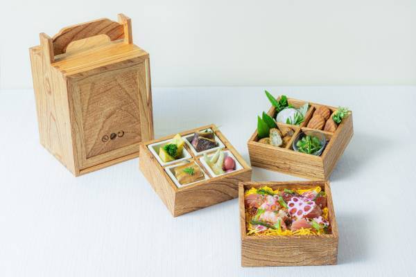 【星のや竹富島】春の島行事「サニズ」に触れ、浜辺に設えた畳の特等席で楽しむ「海辺の清(シュ)らさピクニック」実施｜期間：2022年3月1日～5月31日