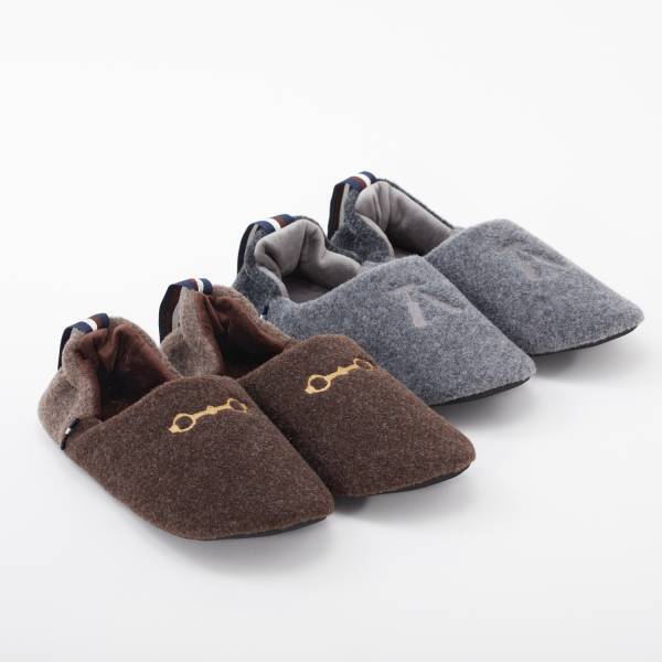 MOONBAT（ムーンバット）× REGAL（リーガル）の共創ブランド 「Nastro」がデビュー