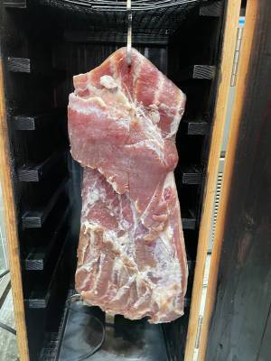 入谷駅から徒歩10分！台東区のクラフトバーガー屋といえばここ！ワンちゃん向けの月替わりサービスを開始した『Craft Burger & Grill Jiro』の情報をFindグルメで公開