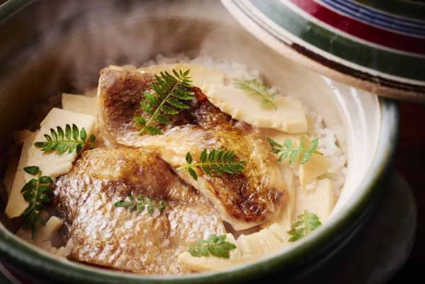 【界 加賀】地元の食材を組み合わせた会席料理や加賀獅子舞などのおもてなしを通じ、地元の魅力を再発見～界 加賀「夏のマイクロツーリズム」～｜提供期間：2022年6月1日～8月31日