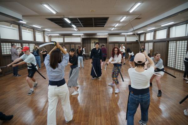 春の映画村で「時を超える大江戸探偵」や 「カムカムエヴリバディの舞台 映画村めぐり」開幕！