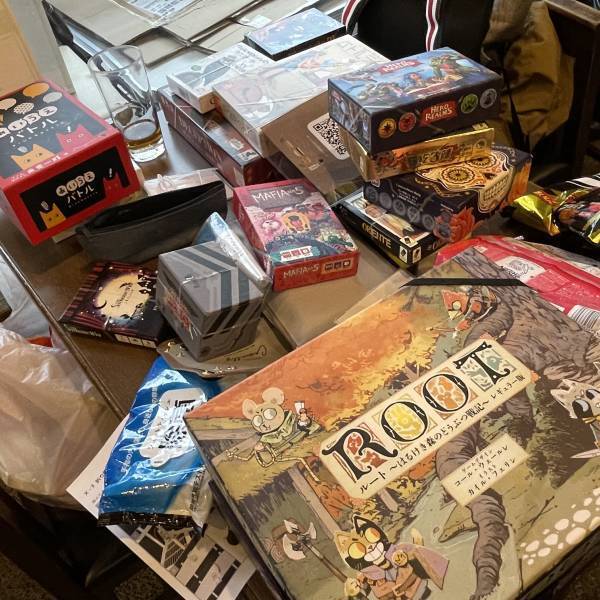 【ボードゲームで友達作り】土日に一日中遊んでも2000円！ボードゲームカフェ「たなぼたカフェ」が新宿にオープン！