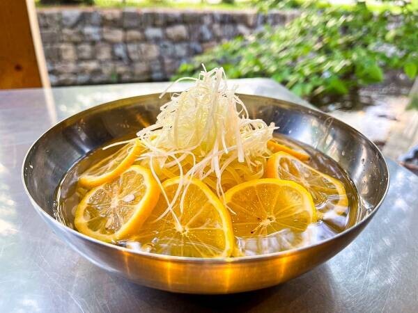【祇園麺処むらじ初監修】器に花咲く「レモン冷麺」が京都のコスパ焼肉店に登場　～西木屋町 肉しん～