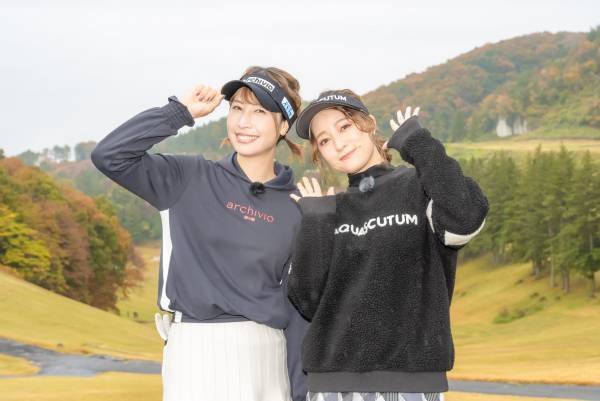雨の中でもキュートな笑顔！ シンガーソングライター・モデルのchayが2回目の登場！「ゴルフ女子 ヒロインバトル」2023年1月1日（日）夕方6時30分～ BS12で放送！