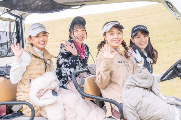 雨の中でもキュートな笑顔！ シンガーソングライター・モデルのchayが2回目の登場！「ゴルフ女子 ヒロインバトル」2023年1月1日（日）夕方6時30分～ BS12で放送！