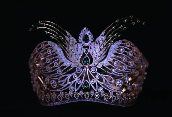 Dancing Stoneを使用した世界初の王冠がMiss Grand Indonesia 2022で採用！