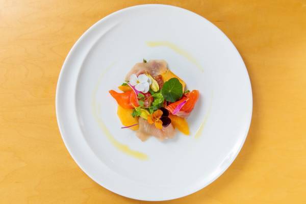 最高品質フランス鴨が平日バレンタインディナーで無料！日本初4年連続野菜ソムリエアワード受賞レストランで楽しむ冬のオーダー料理【宮城蔵王・遠刈田温泉ゆと森倶楽部】