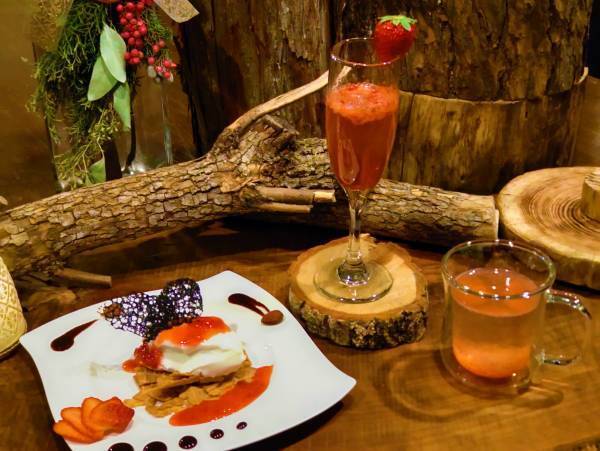 河口湖で本格BBQ付きグランピング『いちご De グランピング!! 』