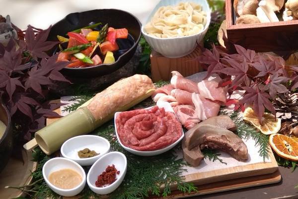 河口湖で本格BBQ付きグランピング『いちご De グランピング!! 』